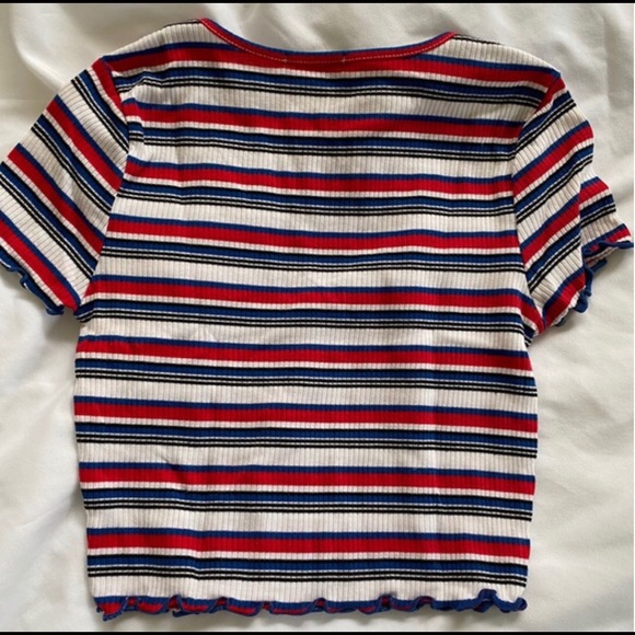 Striped Ribbed Crop Top - Picture 3 of 4